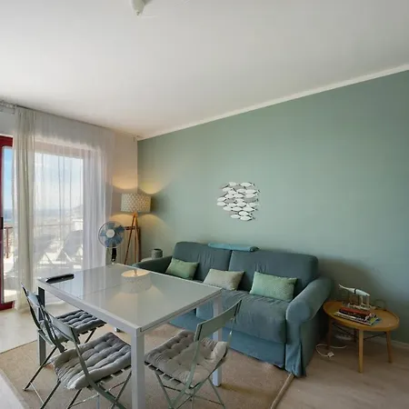 Bellissimo Attico Con Piscina Sanremo