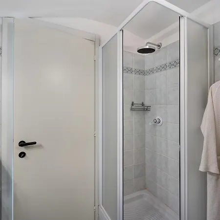 Bellissimo Attico Con Piscina * Sanremo