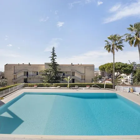アパート Bellissimo Attico Con Piscina *